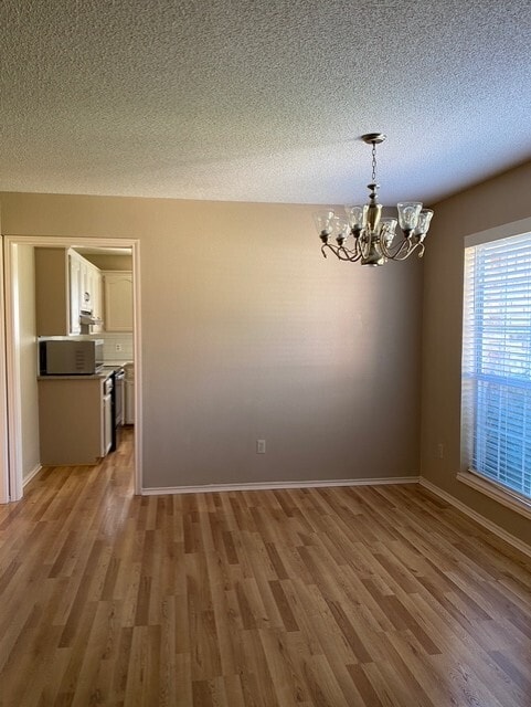 Building Photo - 5105 Woodgate Dr