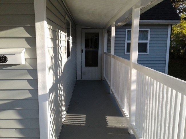 Building Photo - 1322 Louisiana Ave