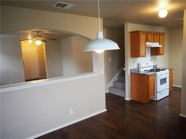 Building Photo - 506 Stewart Dr