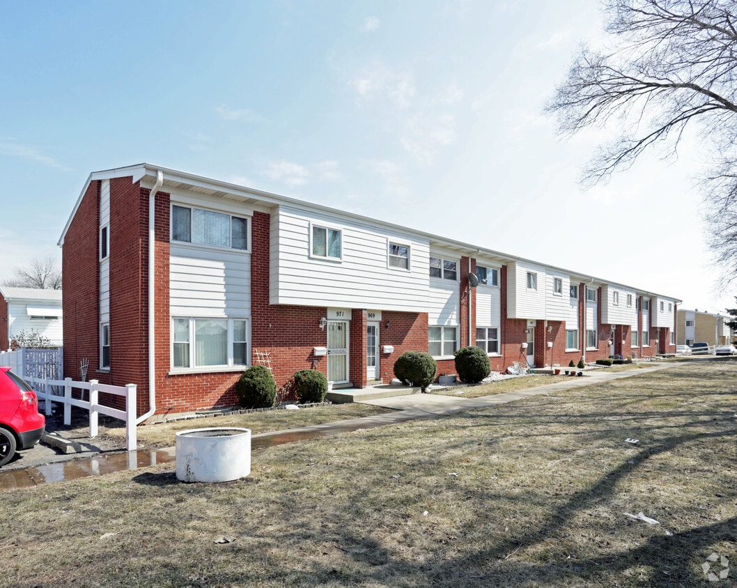 957971 York Rd, Elmhurst, IL 60126 Apartments in Elmhurst, IL