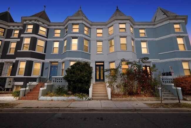 Photo - 2032 N Capitol St NW Townhome