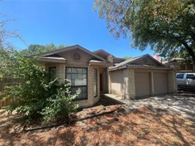 Foto del edificio - 1319 Glencliff Ct