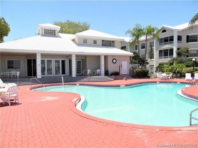 Foto del edificio - 2861 N Oakland Forest Dr