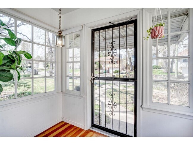 Foto del edificio - 3521 Girard Ave S