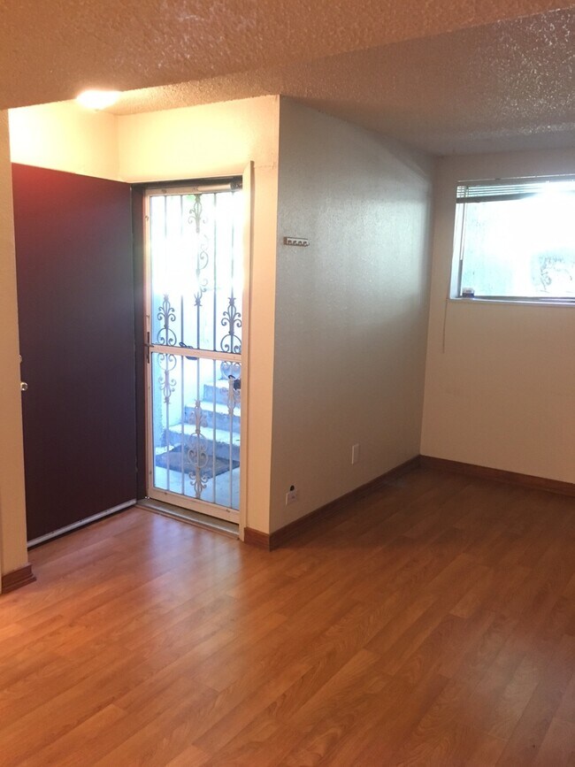 Building Photo - 5300 E Cherry Creek South Drive