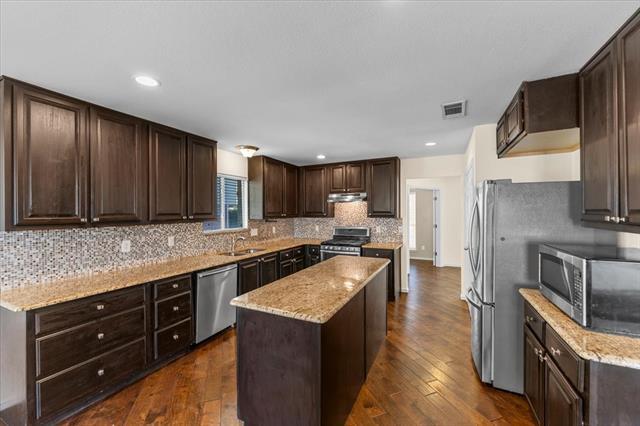 Building Photo - 2914 Post Oak Ln