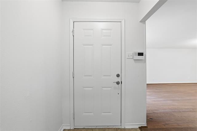 Foto del edificio - 7351 Wellcrest Dr