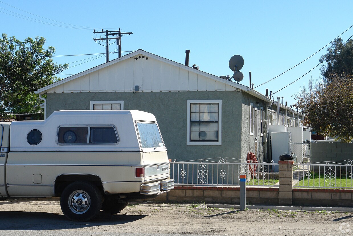 Building Photo - 934 Mountain View Ave