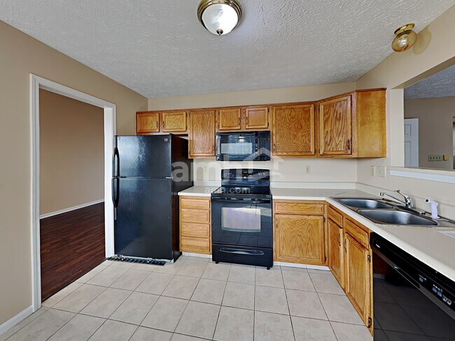 Foto del edificio - 8039 Southern Springs Blvd