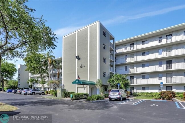 Building Photo - 2236 N Cypress Bend Dr