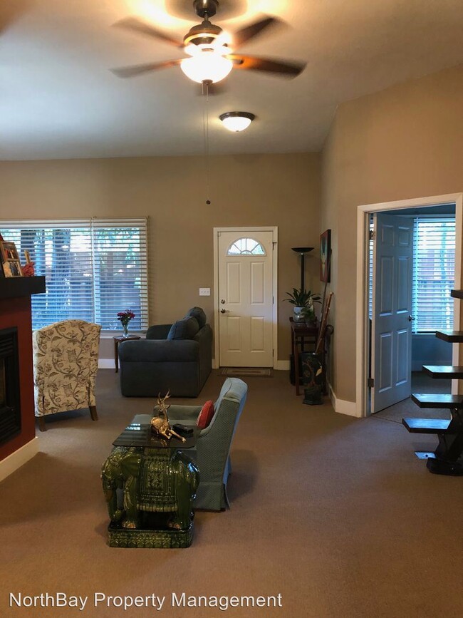 Building Photo - 3 br, 2 bath House - 1160 Gravenstein Hwy N