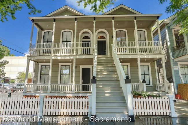 Building Photo - 608 10th St