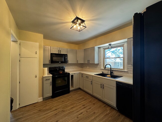 Foto del edificio - 1010 Fairview Ave
