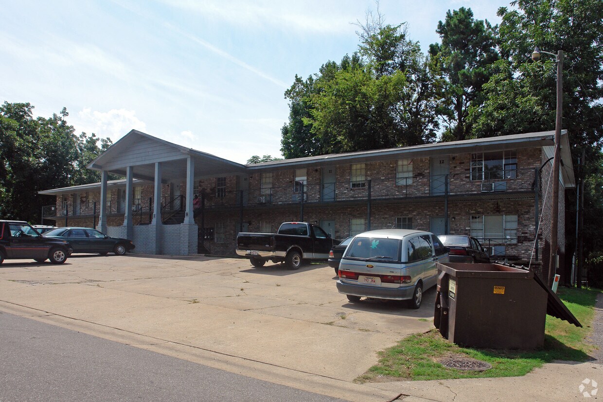 Primary Photo - 1118 N J St