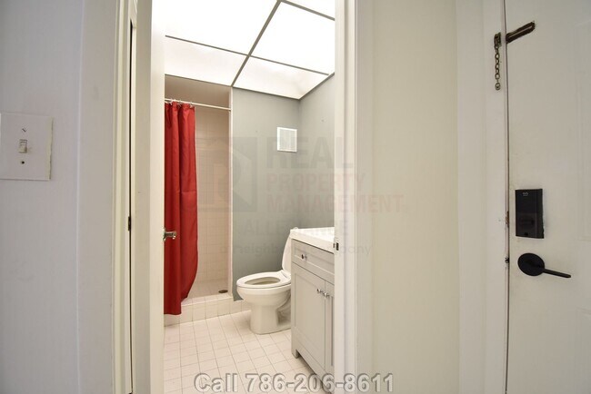Foto del edificio - 20741 NE 4th Ct