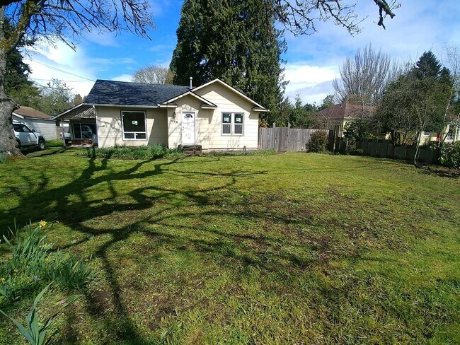 Foto del edificio - 2-Bedroom 1-Bathrrom Single Family Home