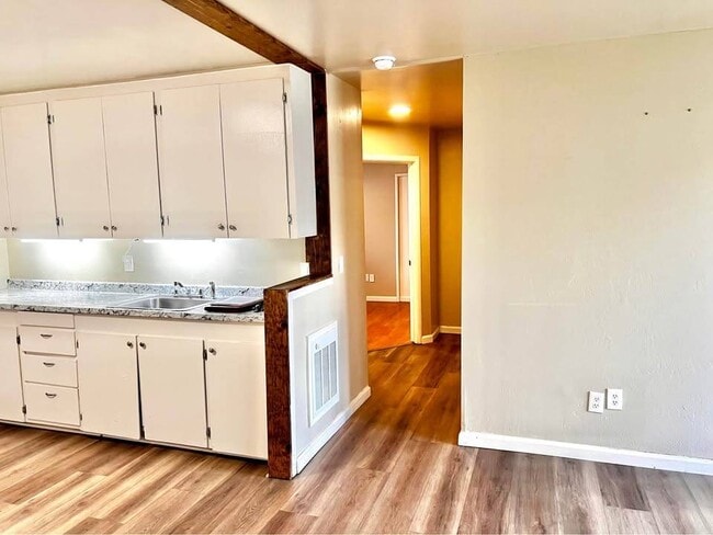 Building Photo - 4160 Oro Ln