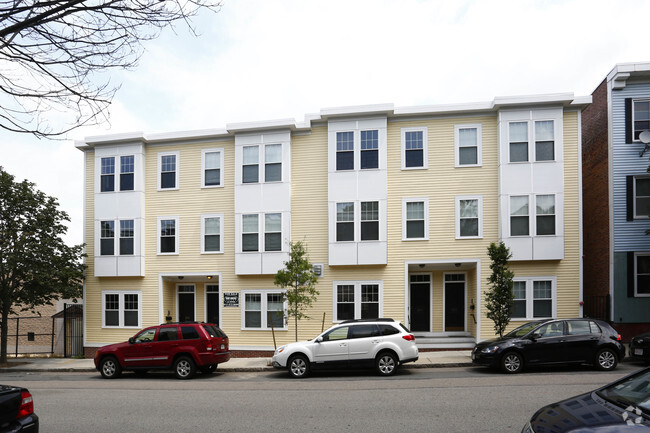 Foto del edificio - Copley Townhomes