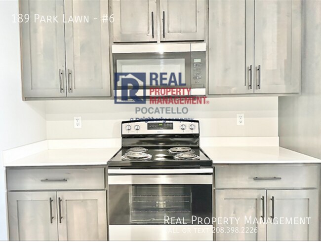 Foto del edificio - MOVE IN SPECIAL - 3 bedroom 2.5 bath Townh...