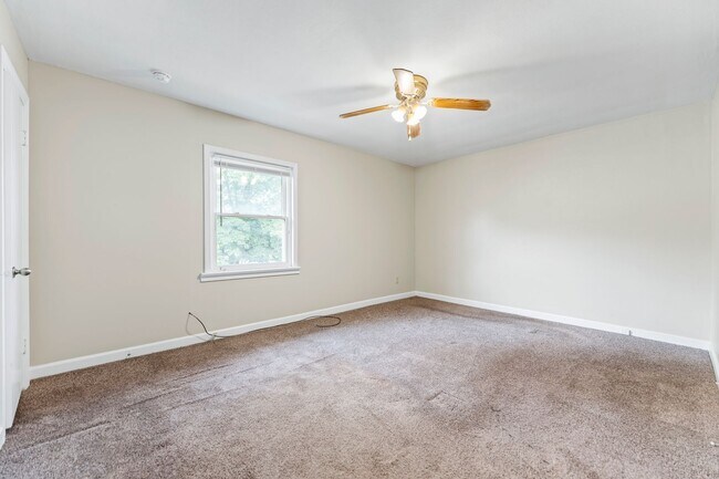 Foto del edificio - Beautiful Townhome on Anderson