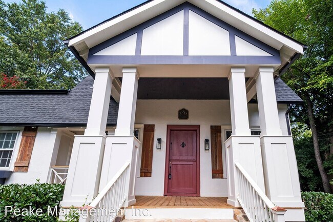 Building Photo - 3 br, 3.5 bath House - 3738 Chain Bridge Rd.