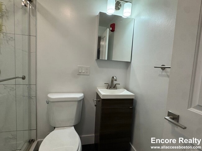 Foto del edificio - 270 Newbury St