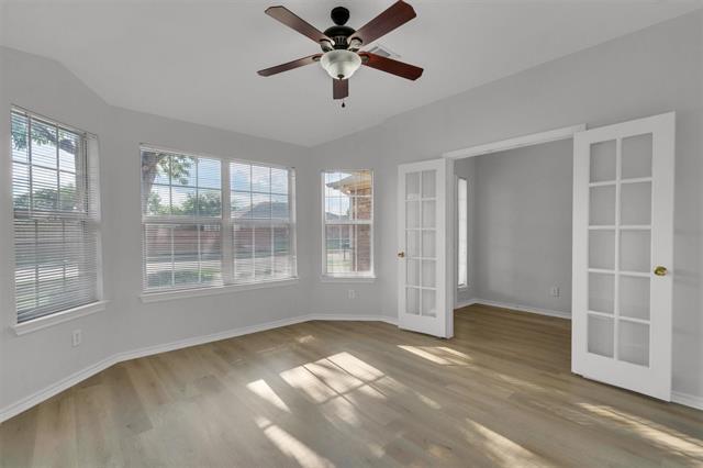 Foto del edificio - 712 Riverhead Dr