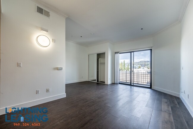 Foto del edificio - LUXURY STUDIO PENTHOUSE | PRIME BEVERLY HI...