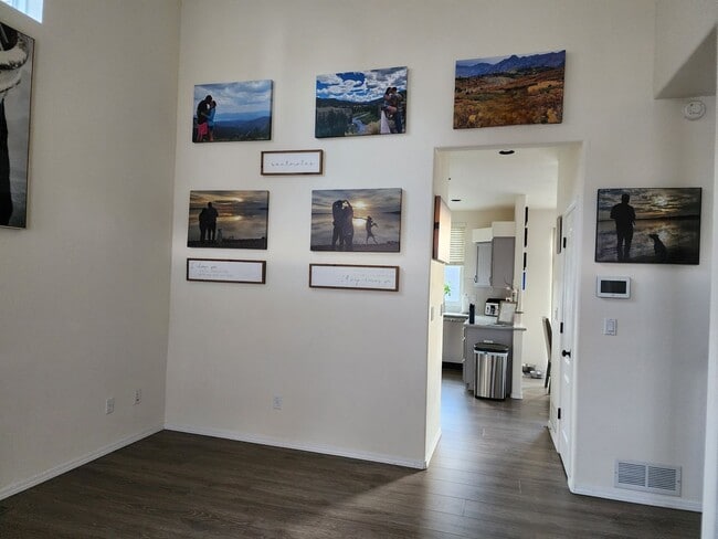 Building Photo - Stunning 2-Story Home With Finished Walk-O...