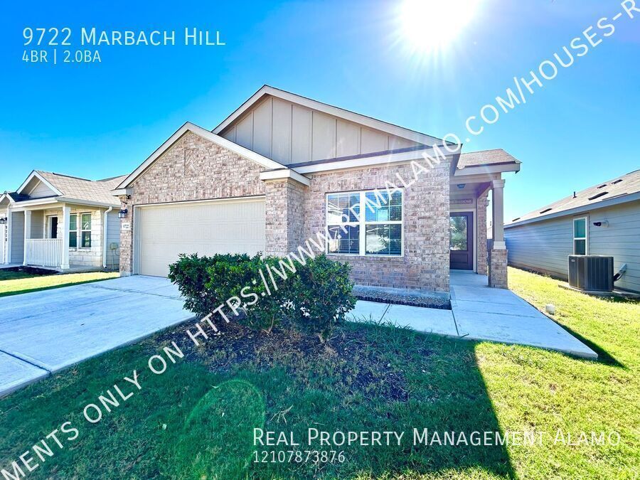 Foto principal - AVAILABLE NOW! 4 Bedroom / 2 Bath Home Nea...