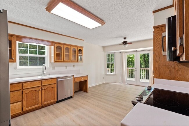Building Photo - UPCOMING LISTING IN LAKE FOREST SUBDIVISION