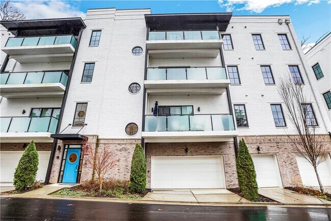 Building Photo - 1494 Red Fox Dr NE