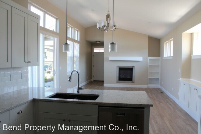 Building Photo - 2 br, 2 bath House - 639 NE Vail Lane