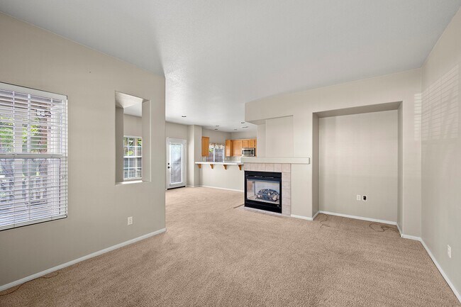 Foto del edificio - 1848 Sebastopol St