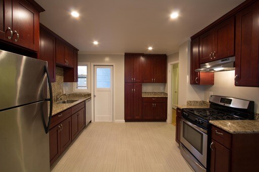 Building Photo - 3117 Taraval St