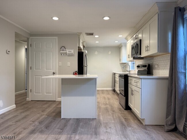 Foto del edificio - 200 N Lehigh Ave