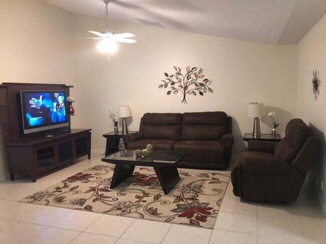 Building Photo - 13825 Yarmouth Dr