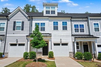 Building Photo - 9512 Munsing Dr