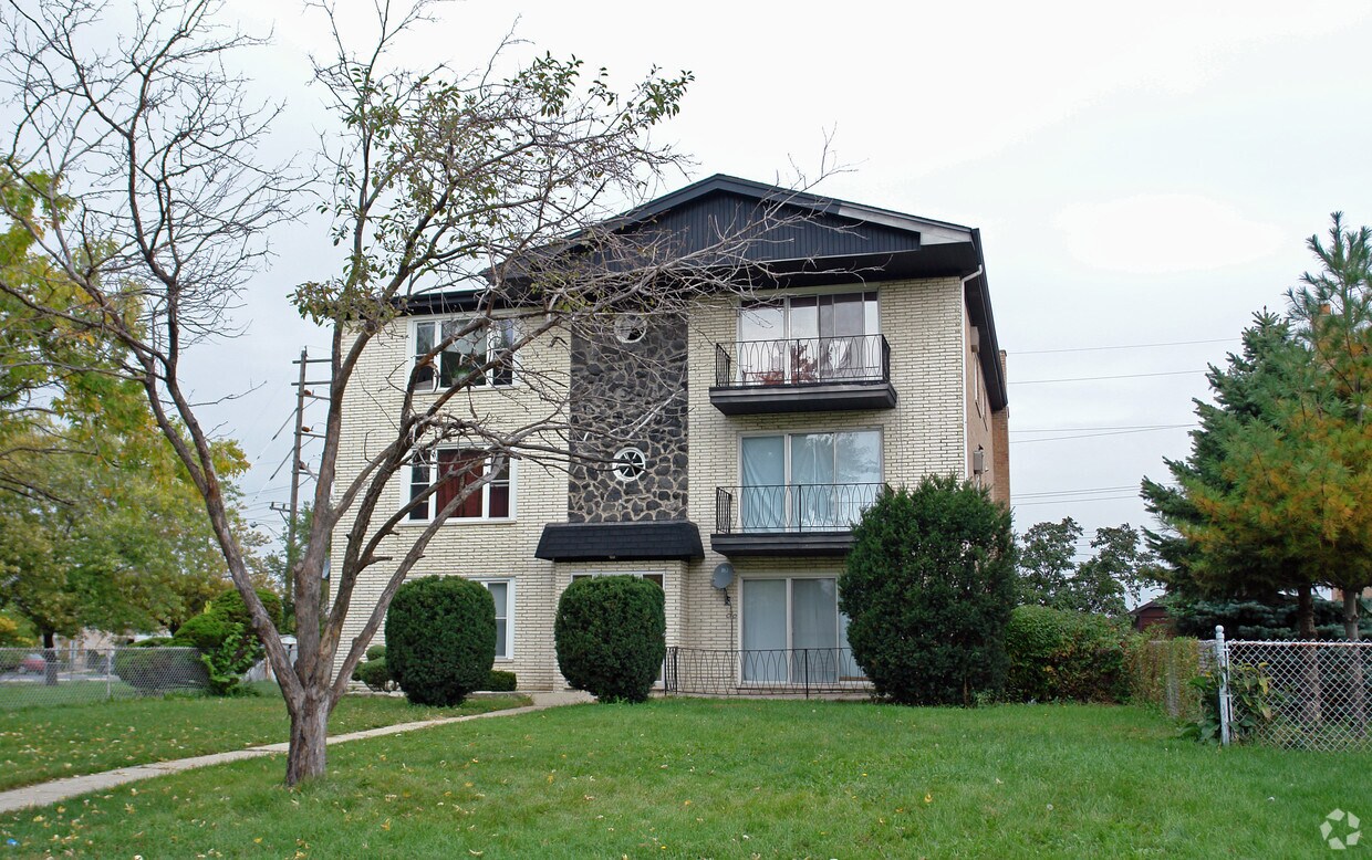 7764 W 79th Pl, Bridgeview, IL 60455 Apartments in Bridgeview, IL