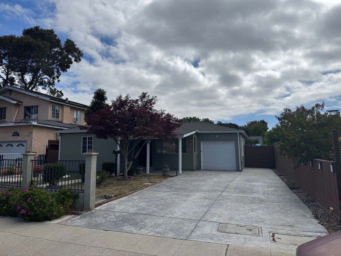 Foto principal - Charming 2 bedroom, 1 bathroom house