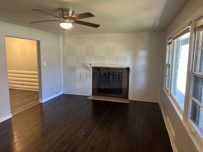 Foto del edificio - - 2 bd/1 ba home with unfinished basement-...