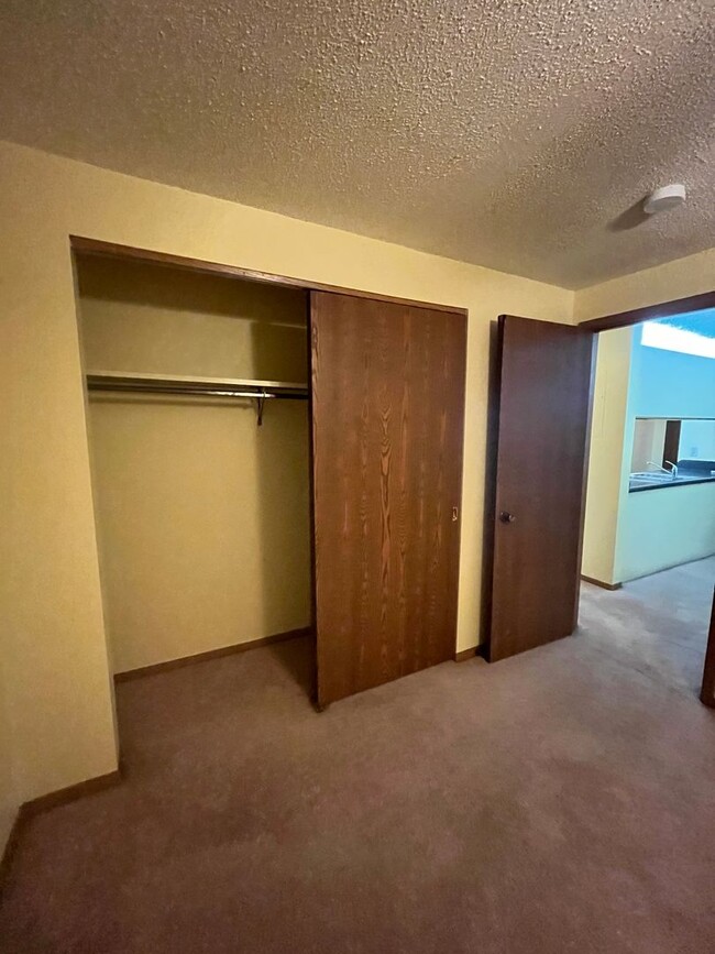 Foto del edificio - 2 Bedroom condo on the west side of Iowa City