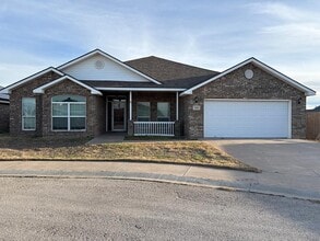 Building Photo - 200 E 99th Ct