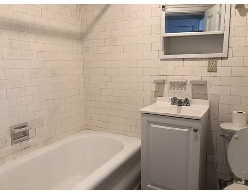 Building Photo - 122 Bowdoin St