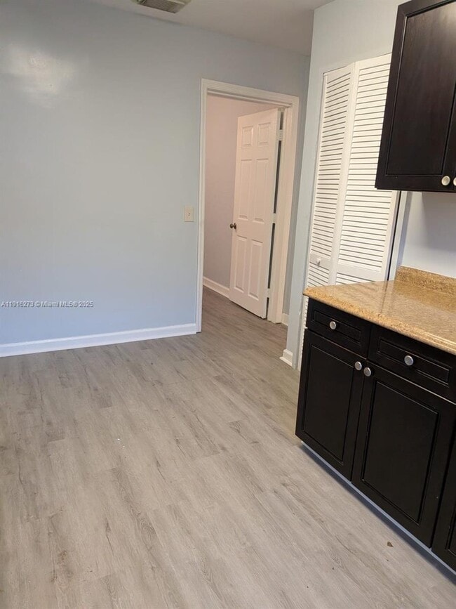 Foto del edificio - 2132 McKinley St