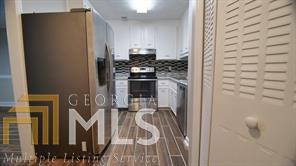 Building Photo - 365 Winding River Dr