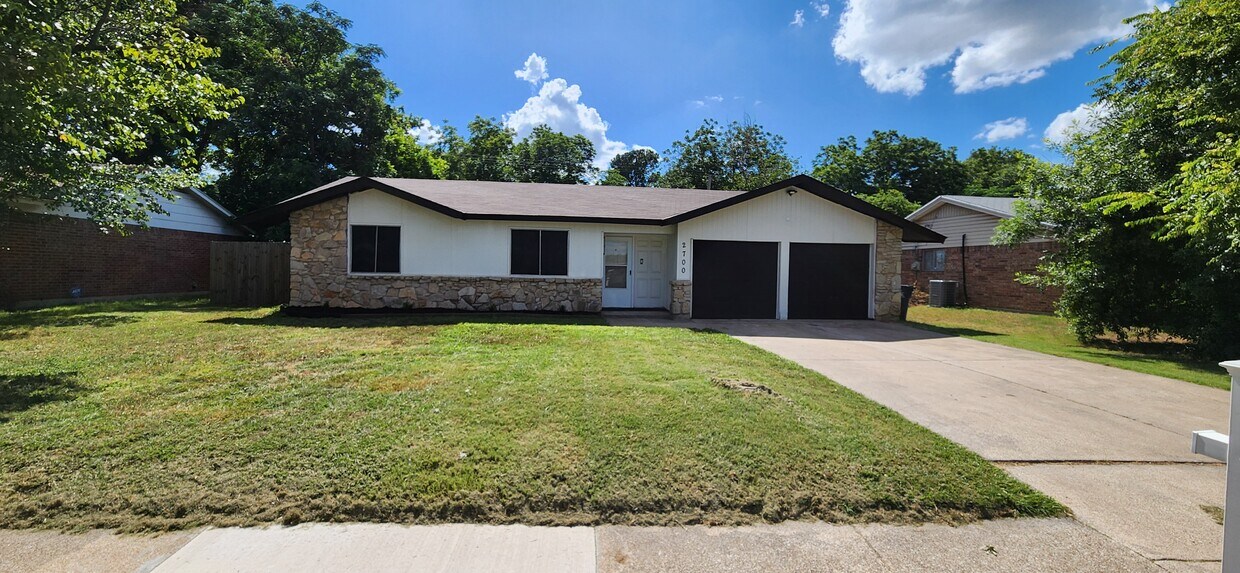 Foto principal - 2700 S Fielder Rd