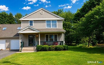 Building Photo - 2202 Meadowview Dr
