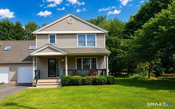 Building Photo - 2202 Meadowview Dr