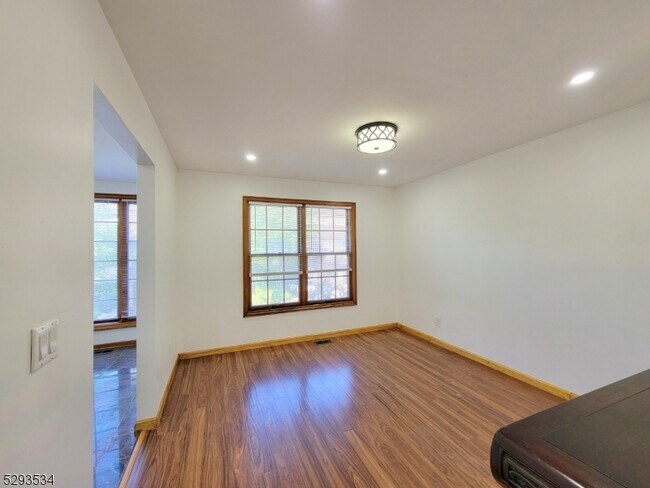 Dining Room - 85 Falls Bridge Dr